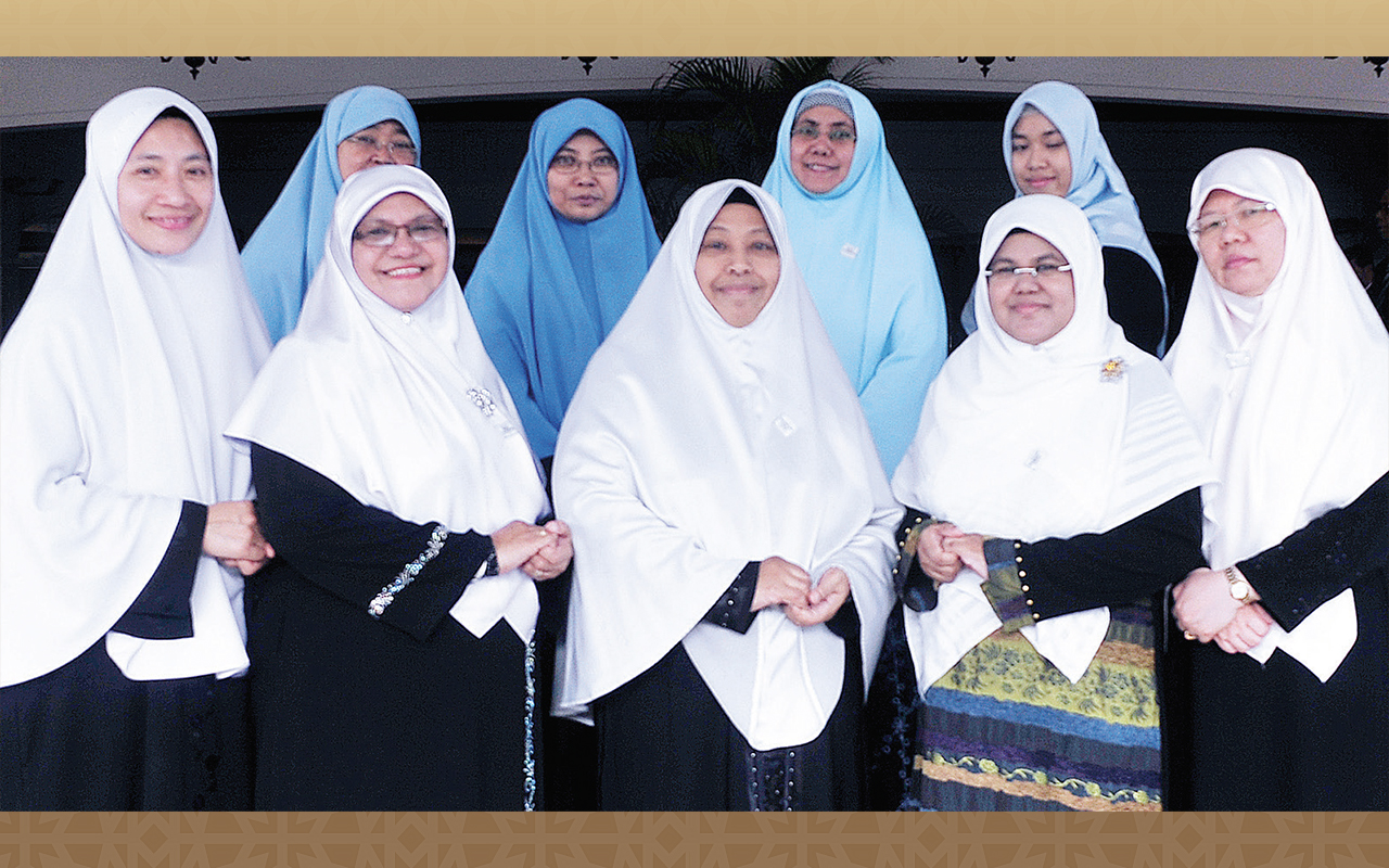 First group of ustazahs (female clerics) recruited
